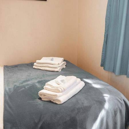 Pass The Keys The Lodge At Point House Farm - Sleeps Up To 6 切斯特 外观 照片